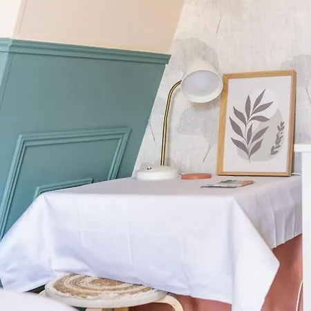 Luxe Apartment Paris